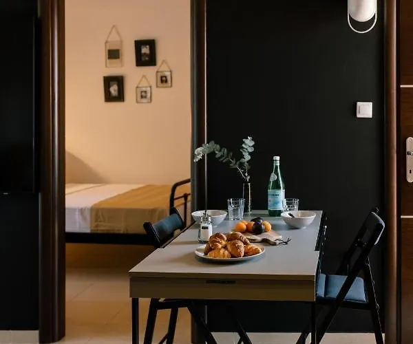 Upper - Easy Parking - Explore The Center On Foot - Modern Ano Poli Apartment