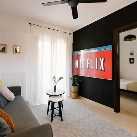 Upper Apartment *