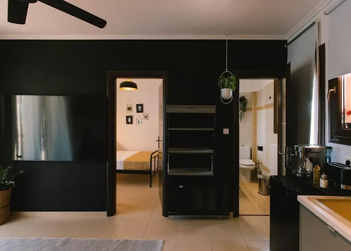 Upper - Easy Parking - Explore The Center On Foot - Modern Ano Poli *